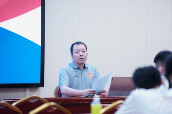刻苦训练篮球时如何避免受伤的建议_2